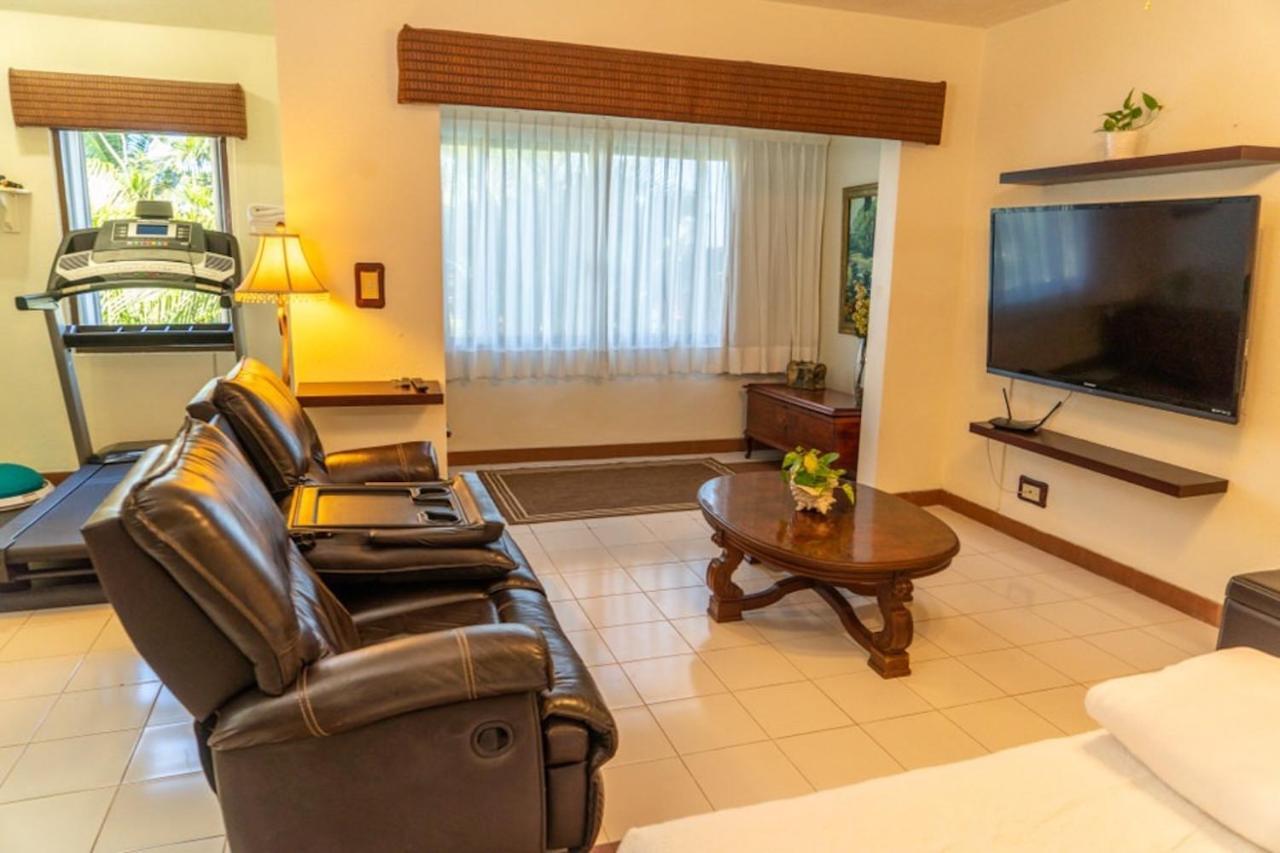 Magnifica Palmeras Luxurious 4 Bedroom 6 Bds 4 Ba Private Pool Lagoon Front Super Fast Wifi Villa Cancún