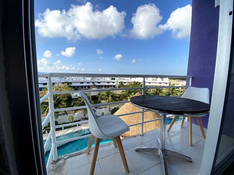 & Office Pool Apartamento