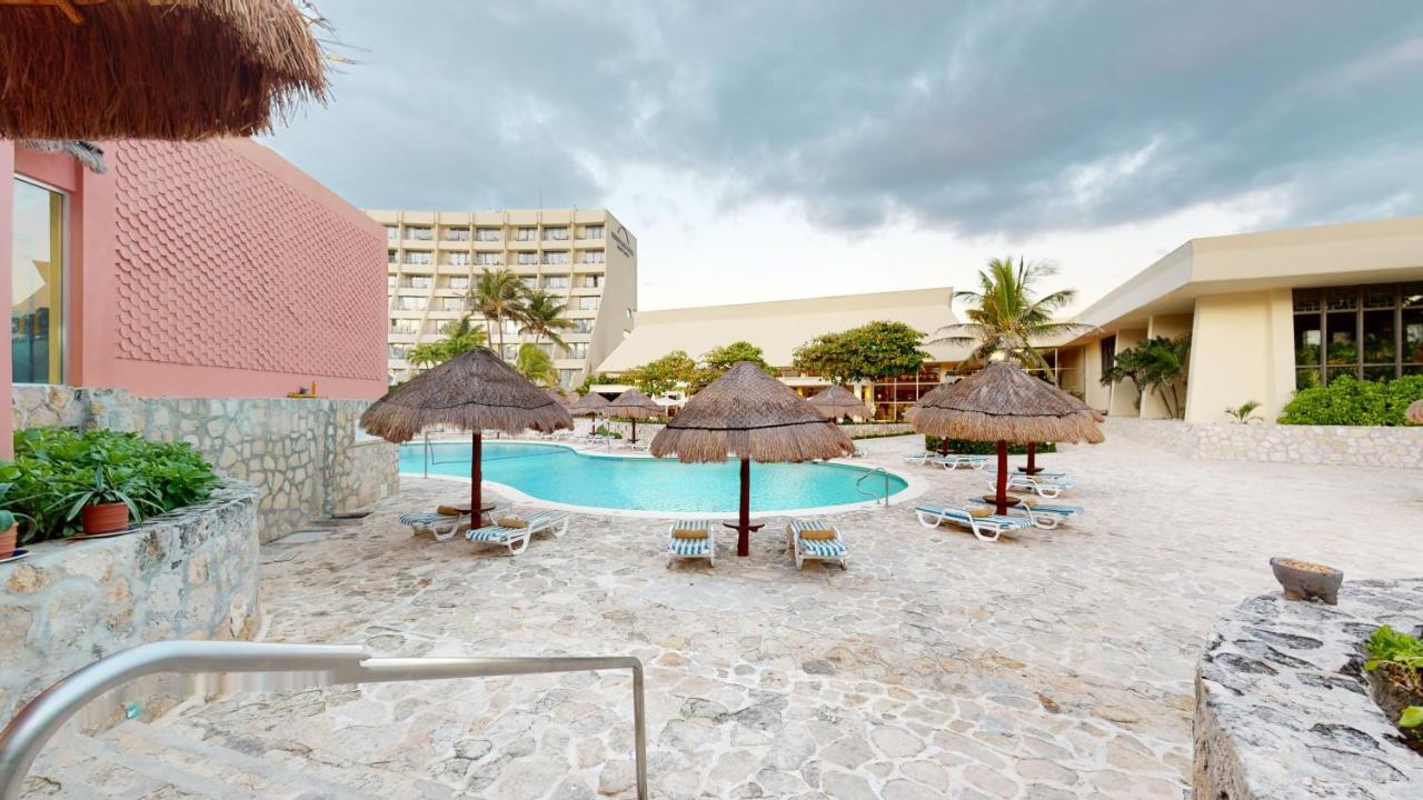 Royal Select At Grand Park Royal (adults Only) Hotel