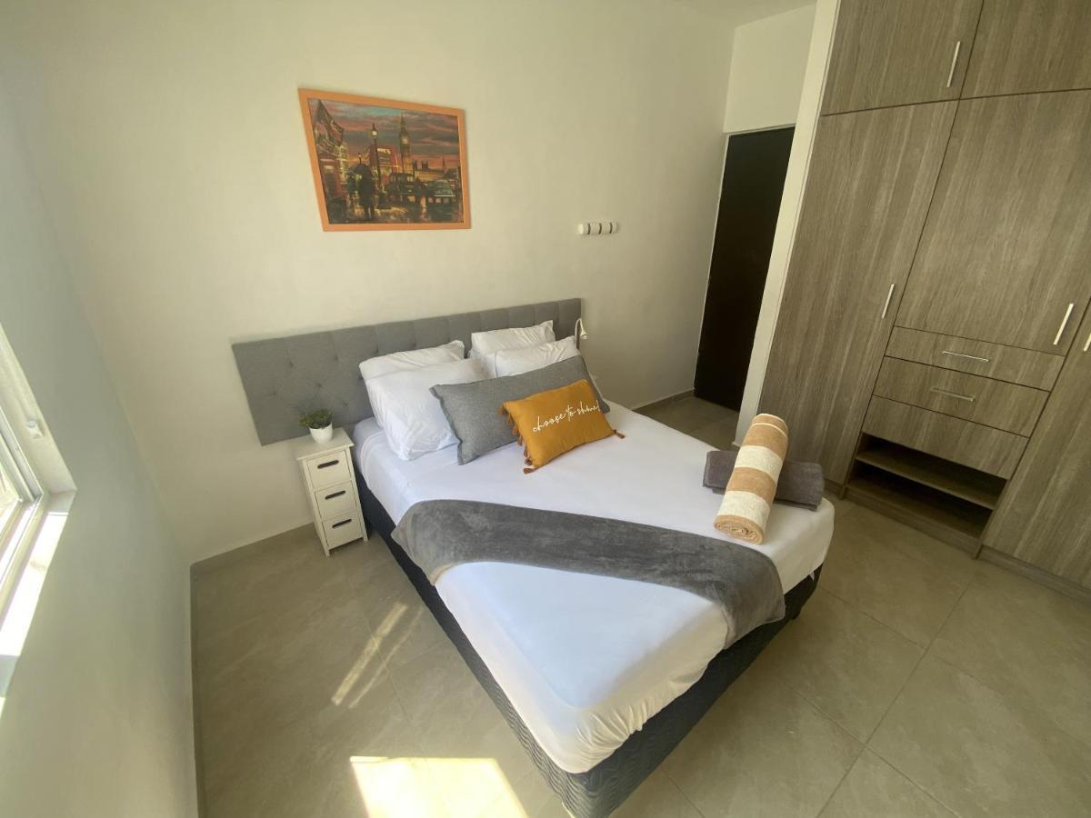 Casa Familiar Cerca De La Playa Con Terraza Privada Сasa de vacaciones *