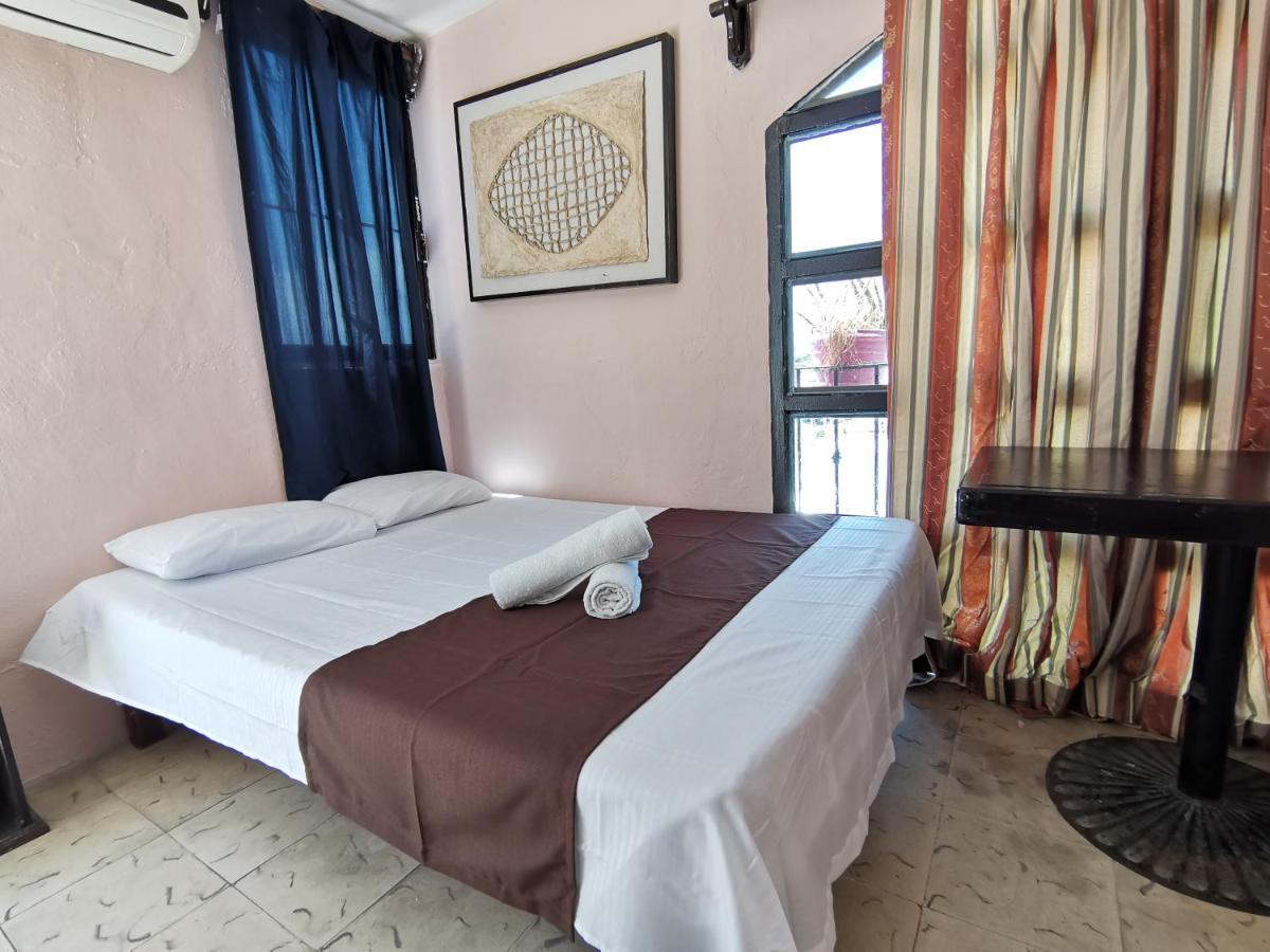 Colonial San Carlos Hotel Cancún