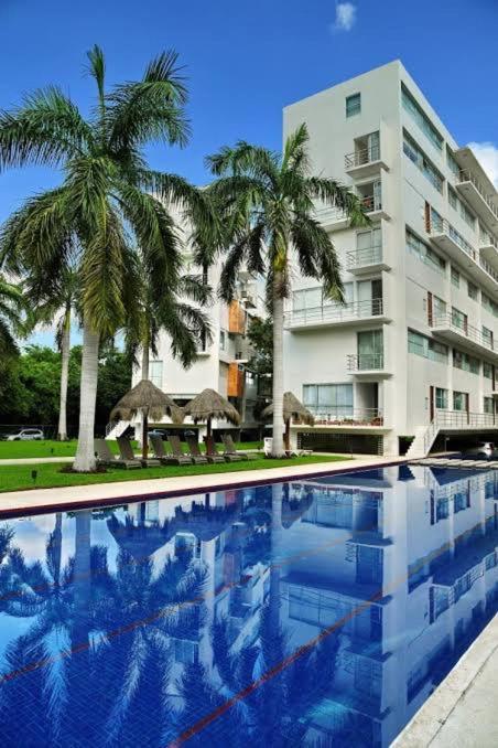 Best Location Luxury With Van Apartment Cancun