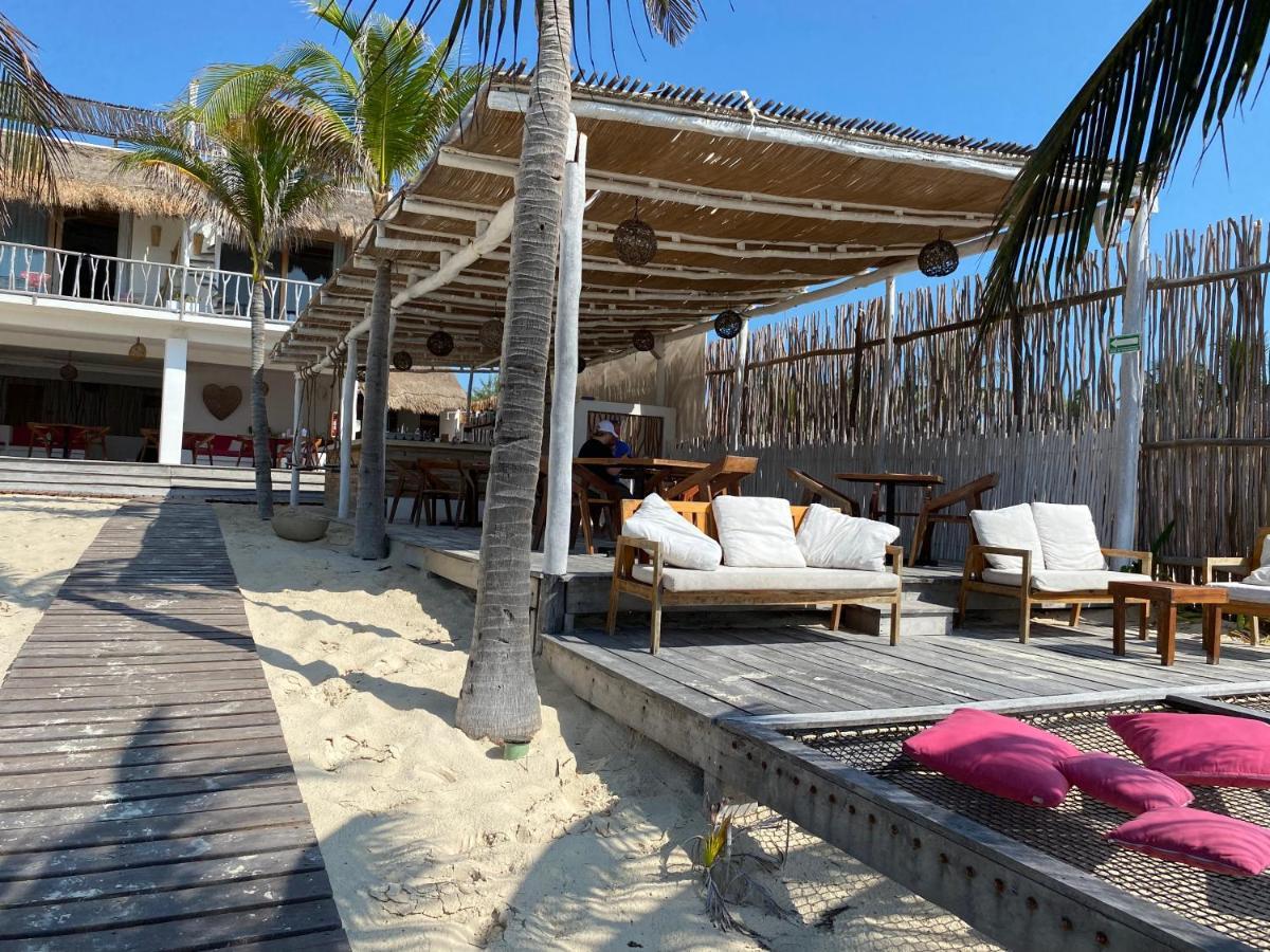 Punta Blanca House Hotel *