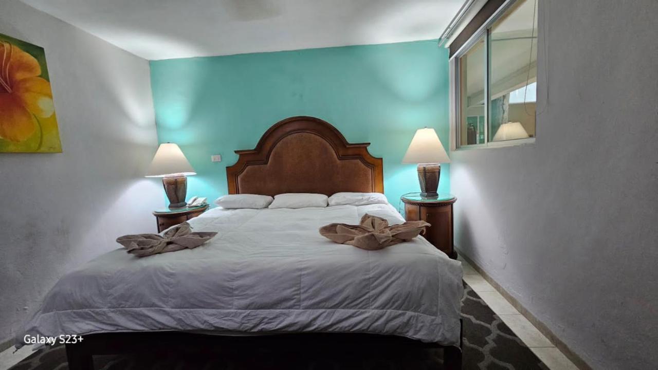 Colonial Hotel 3*