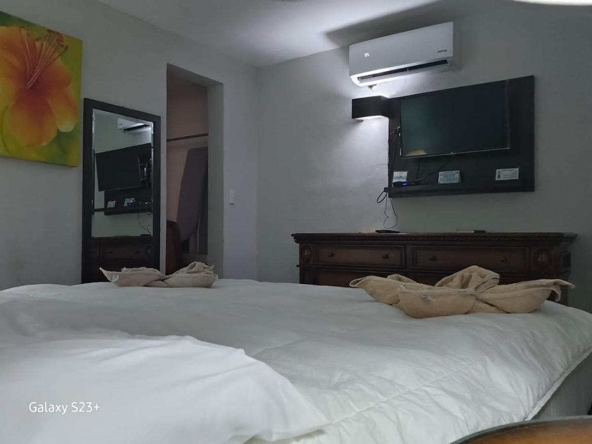 Colonial Hotel 3*