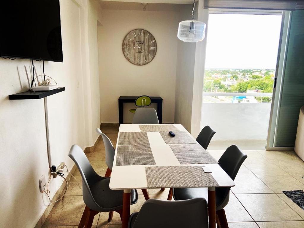 Exclusive Building 6 People 3 Cable Televisions 2 Swimming Pools Balcony, Сasa de vacaciones Cancún