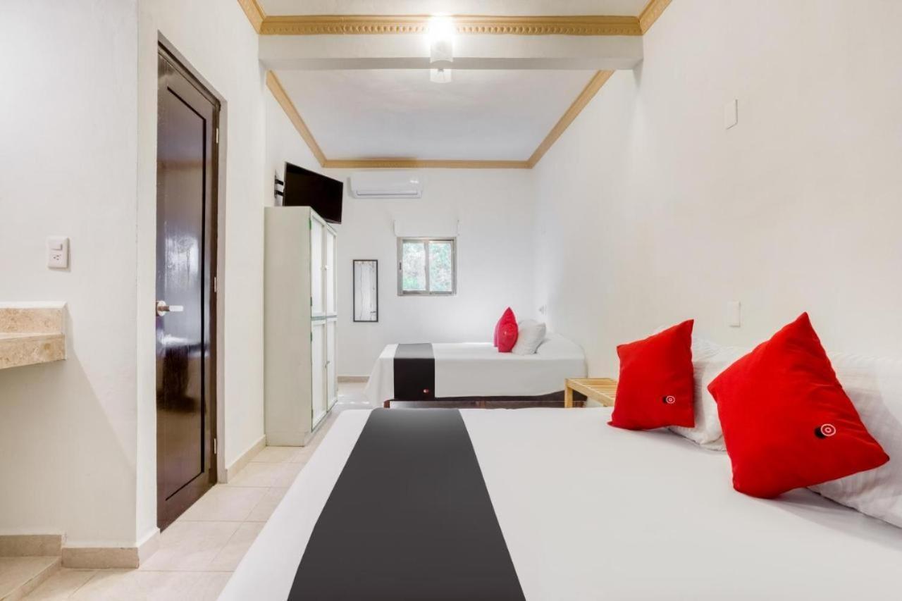 Hotel Capital Center 3*