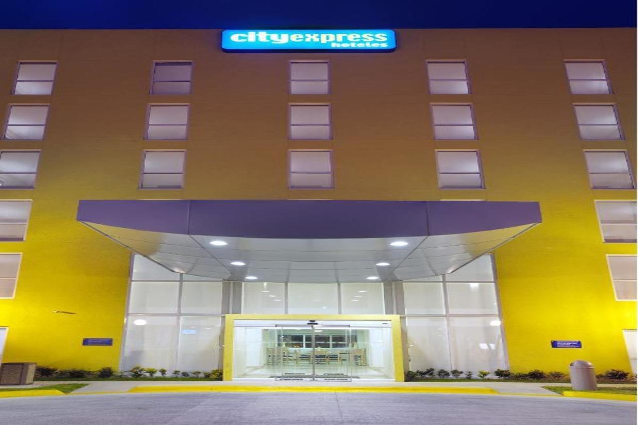 Express Junior By Marriott Hotel Cancún