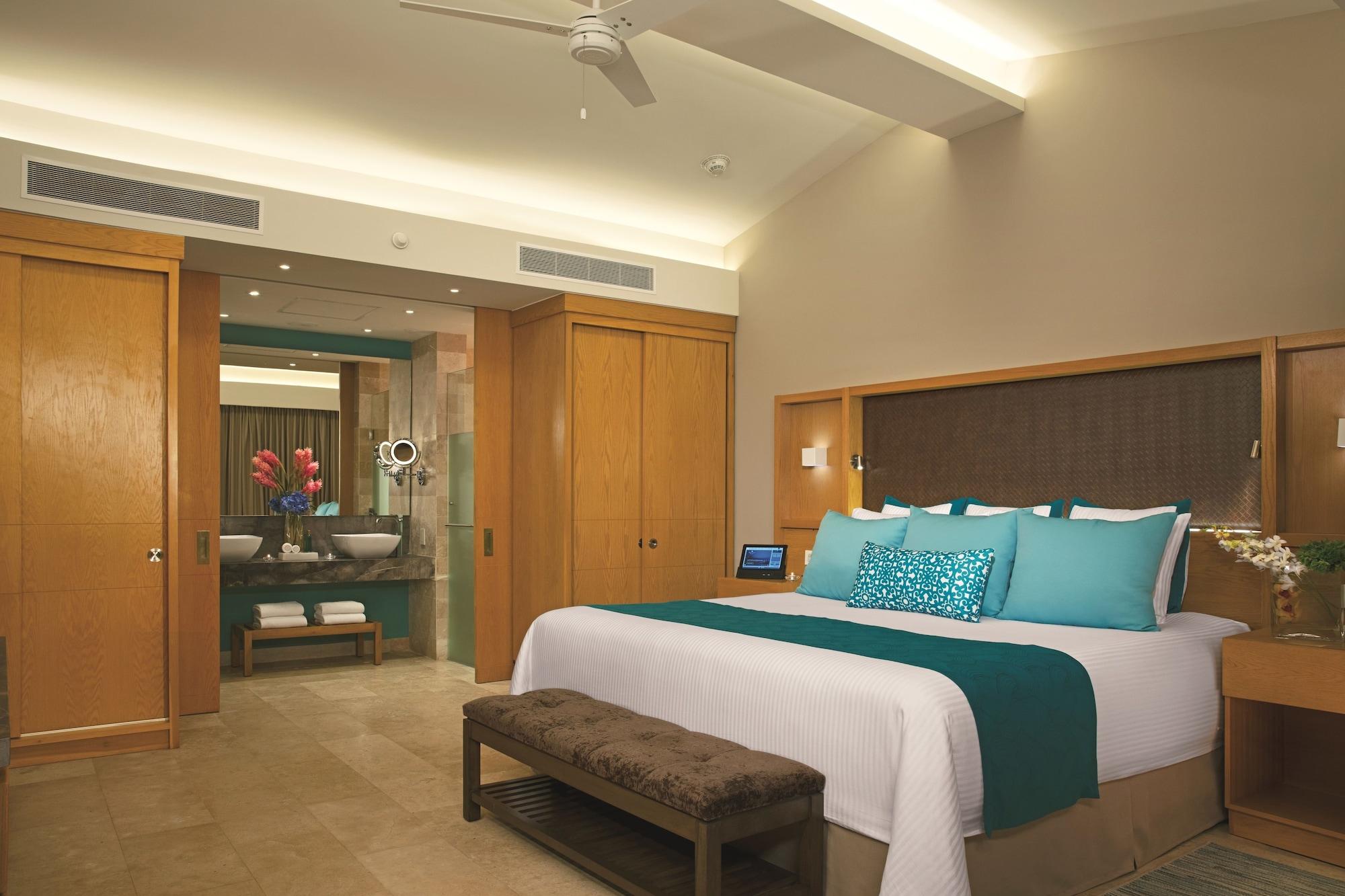 Dreams Playa Mujeres Golf &