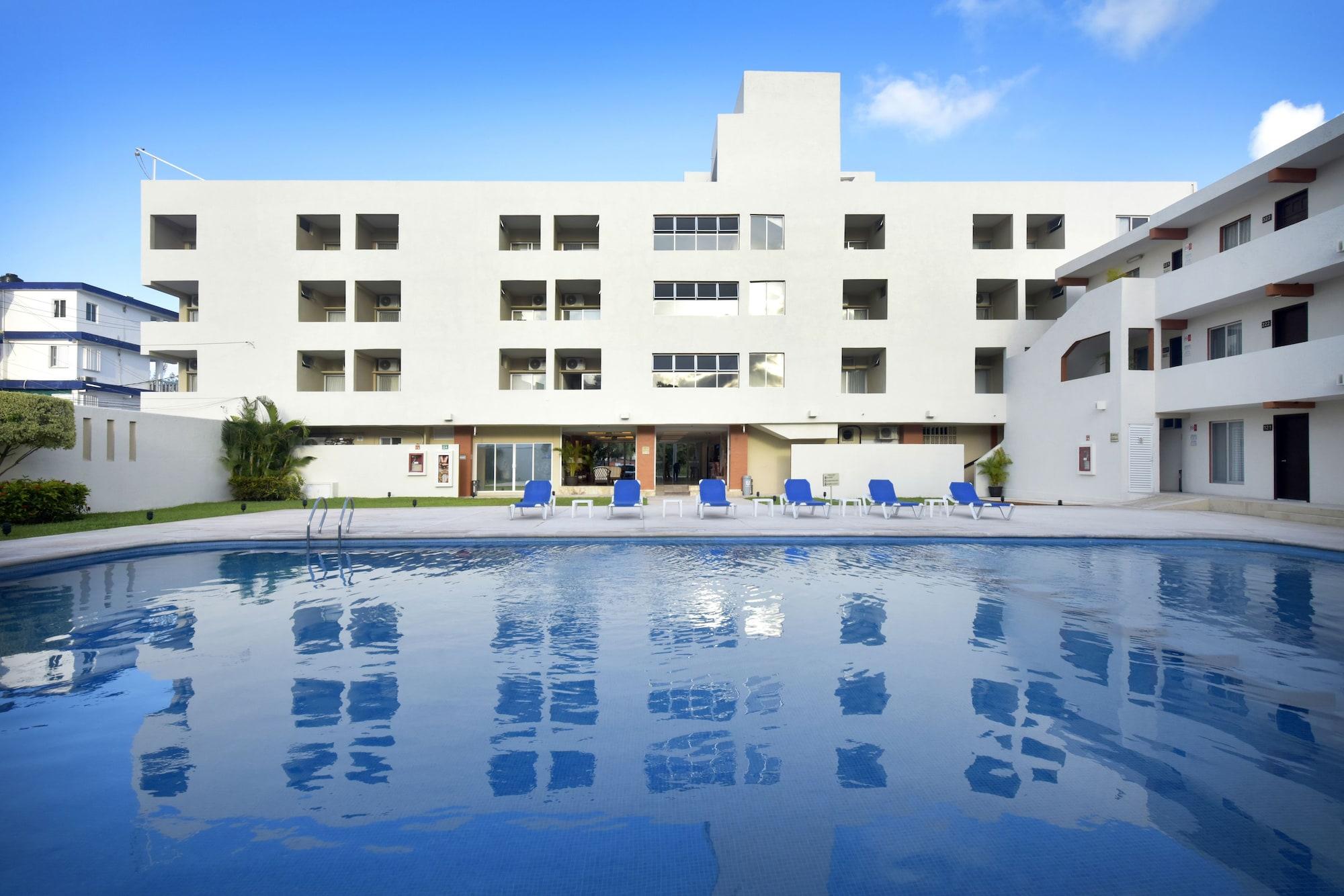 Bonampak Hotel 3*