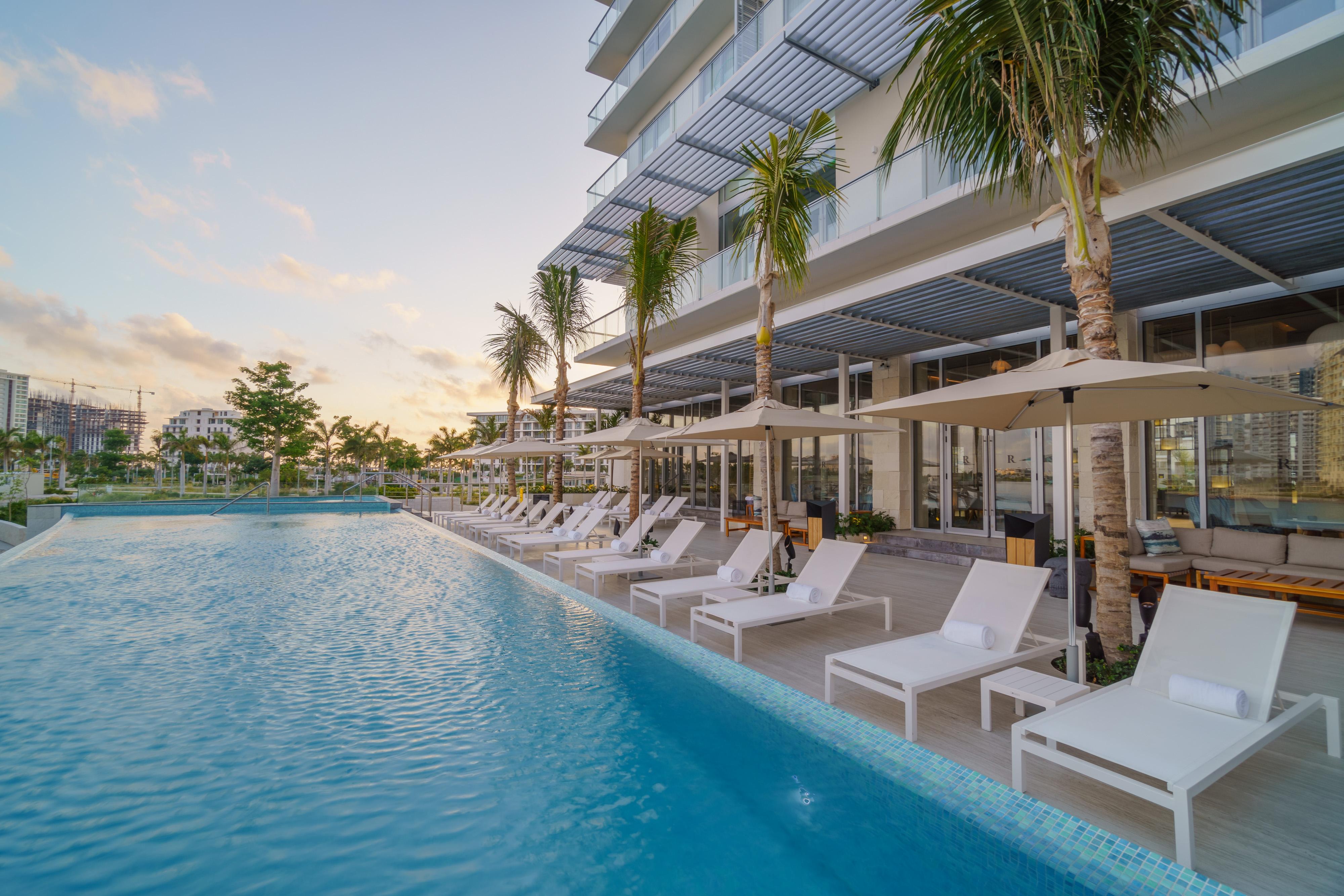 Renaissance & Marina 5* Cancun
