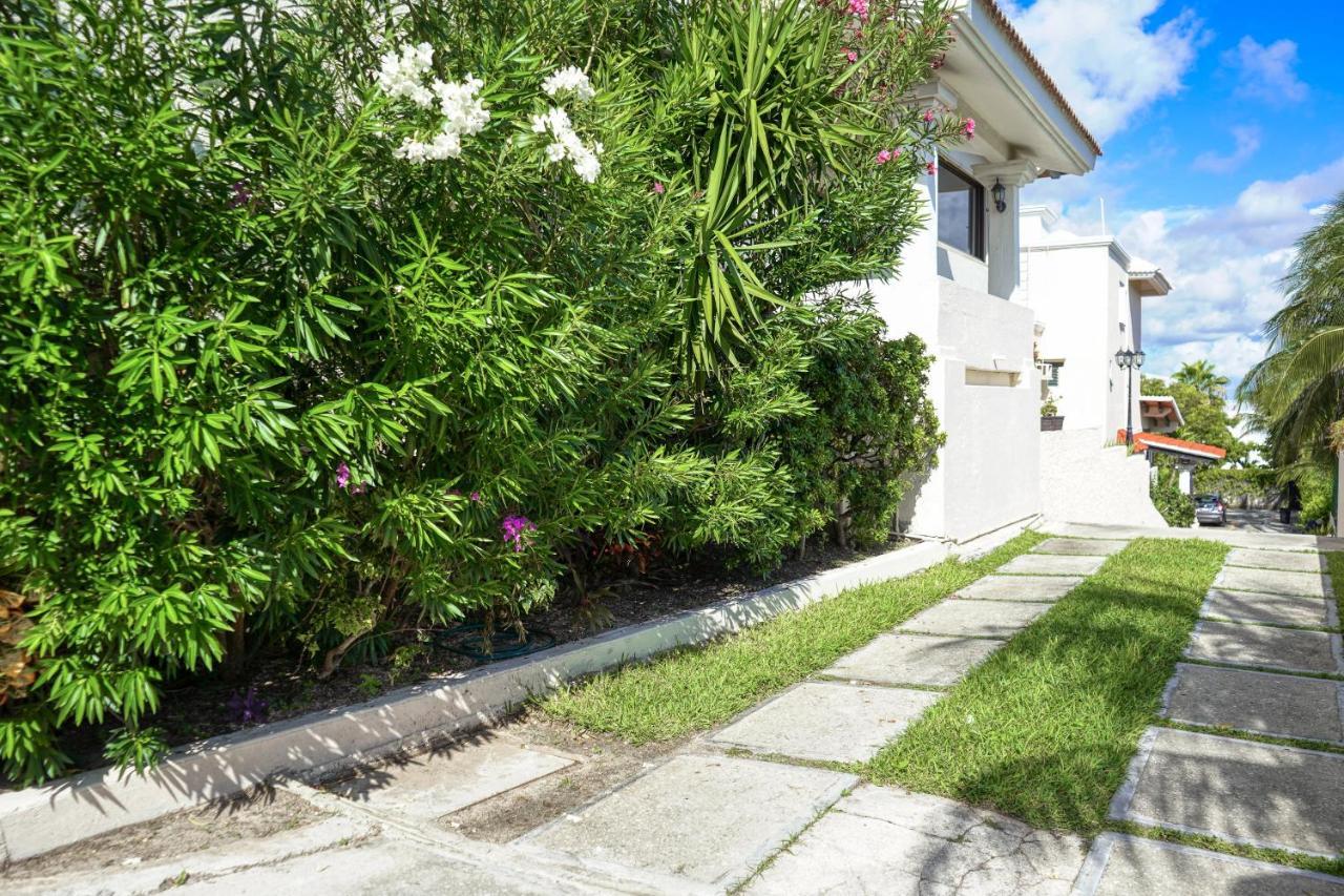 Residencial Cascadas, House # 9 *