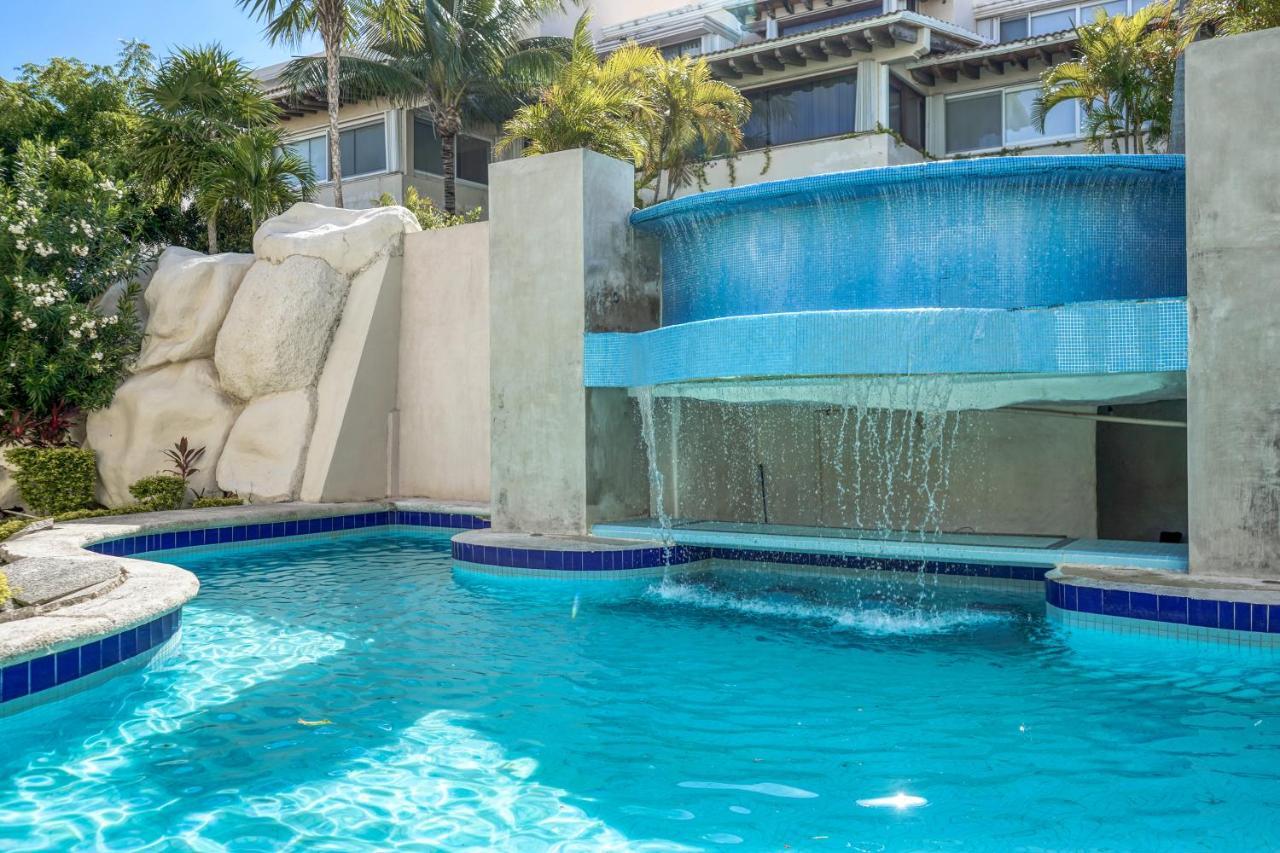 Residencial Cascadas, House # 9 * Cancún