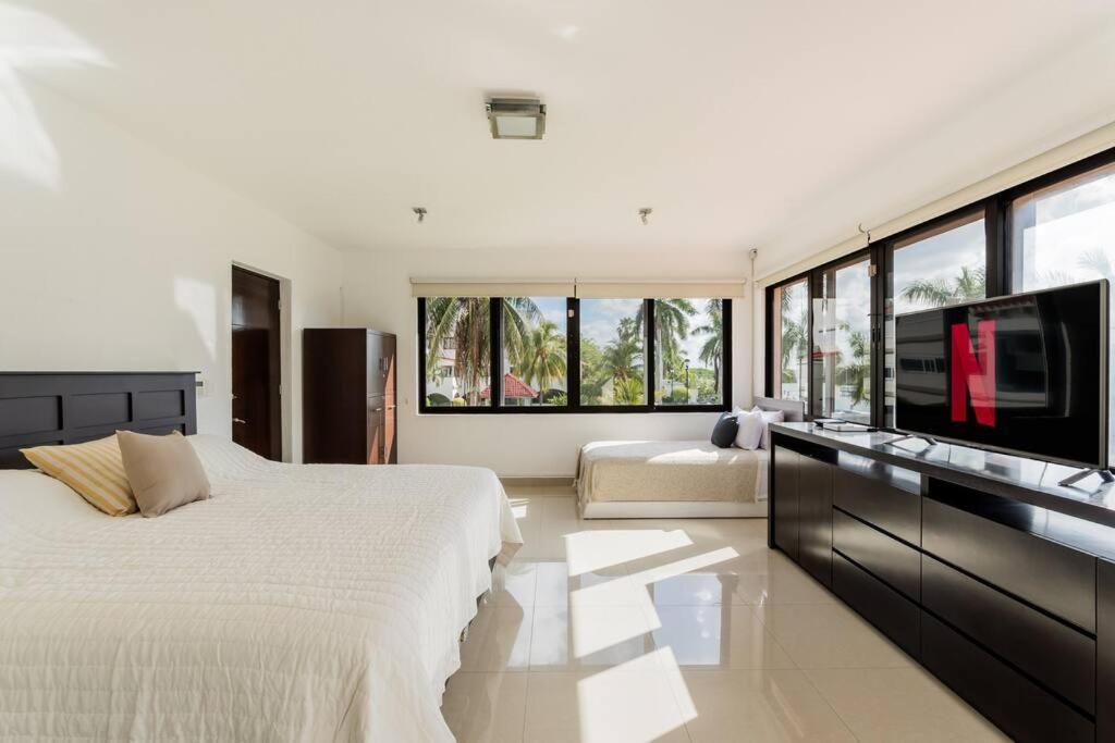 Stylish Lagoon Front By Casa Paraiso * Cancún