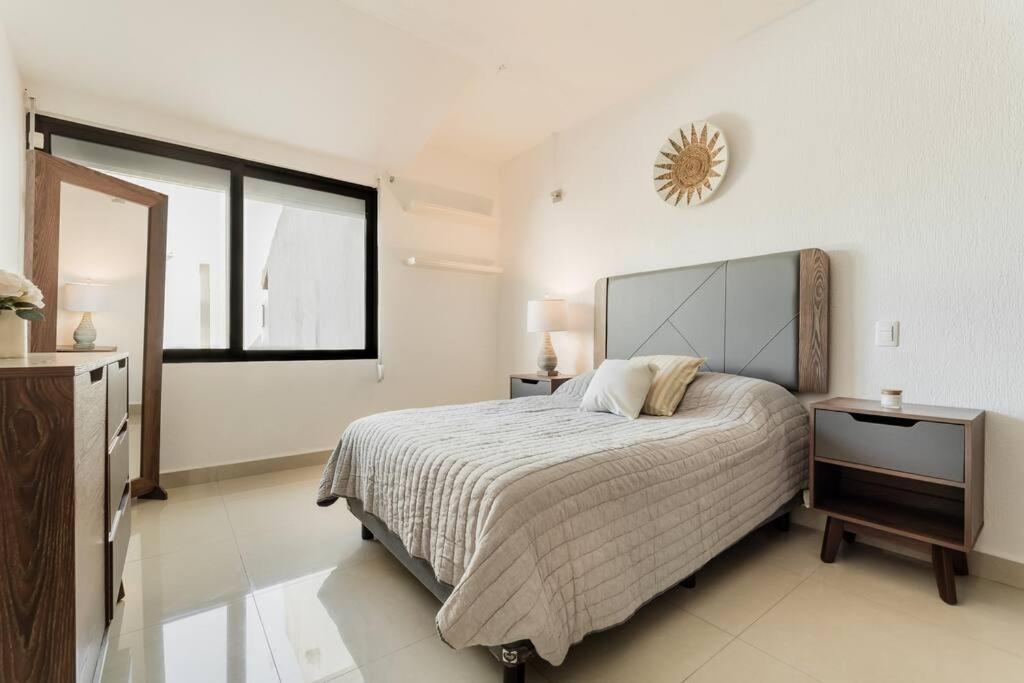 Stylish Lagoon Front By Casa Paraiso Villa *