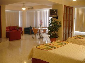 Y Nader Hotel