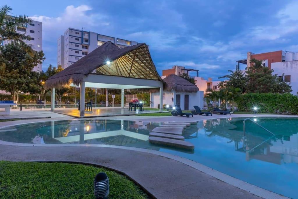 Departamento Centrico Con Alberca Cancun