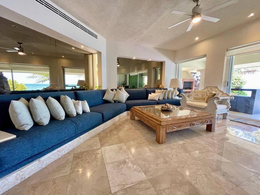 5br Ocean Front Zone Luxury House By Solmar Сasa de vacaciones Cancún