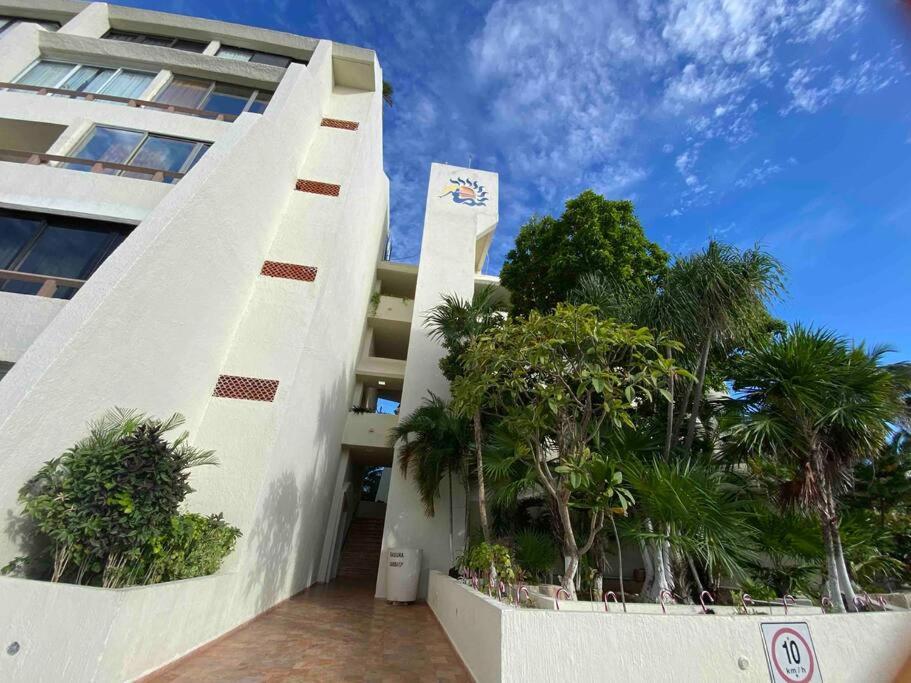 Solymar Studio Apt Beachfront With Sunset Views Cancun
