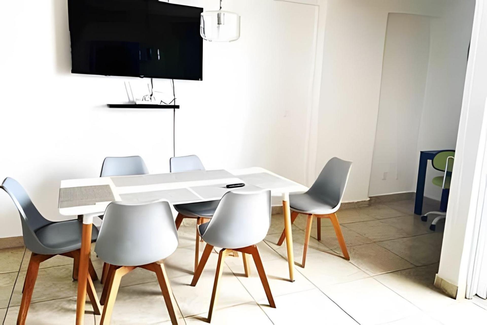 Сasa de vacaciones Exclusive Building 6 People 3 Cable Televisions 2 Swimming Pools Balcony,