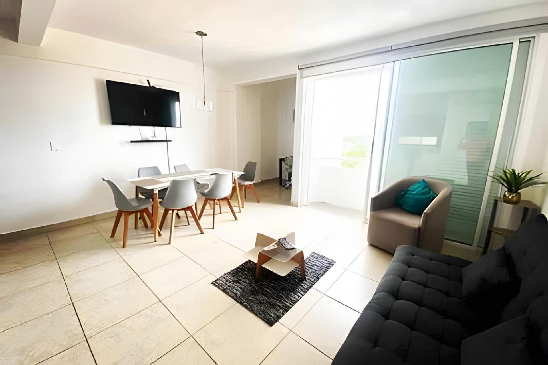 Exclusive Building 6 People 3 Cable Televisions 2 Swimming Pools Balcony, Сasa de vacaciones Cancún
