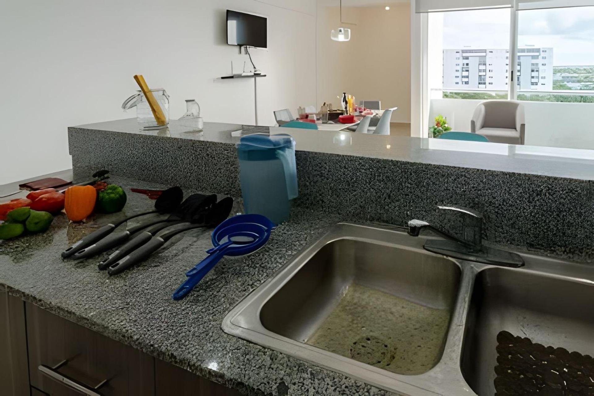 Exclusive Building 6 People 3 Cable Televisions 2 Swimming Pools Balcony, Cancún