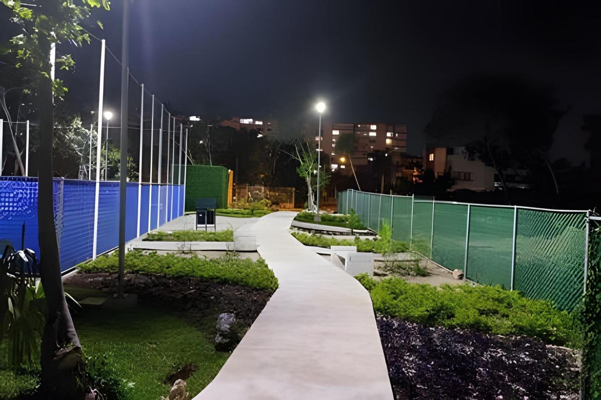 Exclusive Building 6 People 3 Cable Televisions 2 Swimming Pools Balcony,