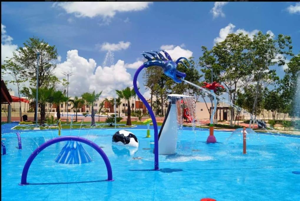 Family With Pool And Water Park Сasa de vacaciones Cancún