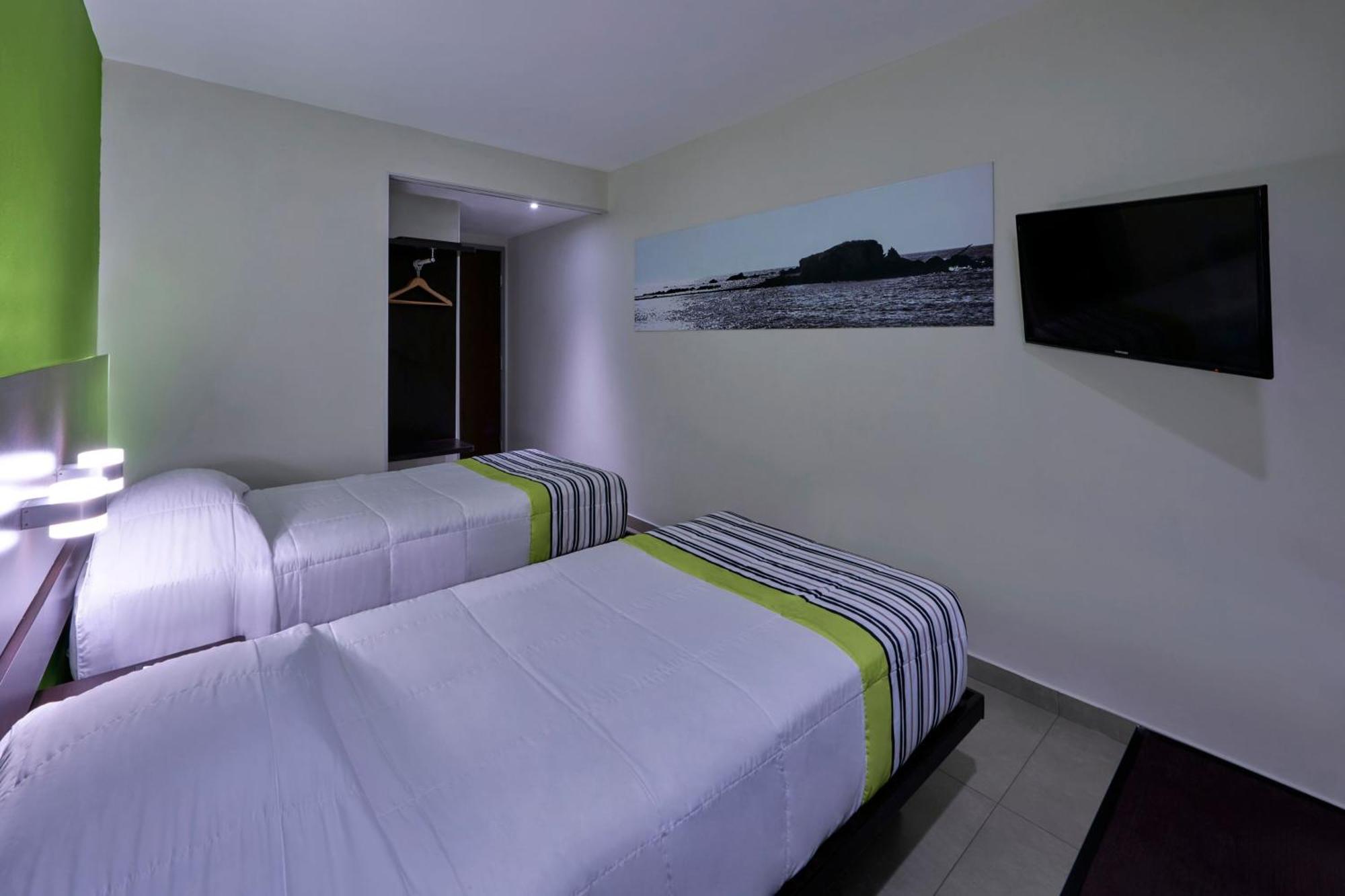 Hotel Express Junior By Marriott 3*