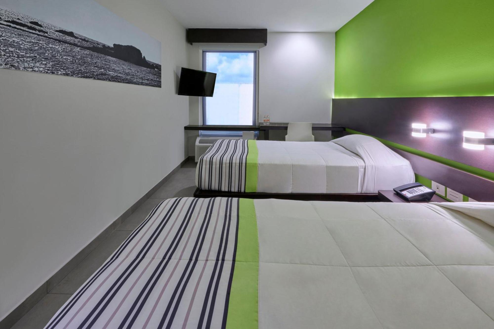 Express Junior By Marriott Hotel Cancún