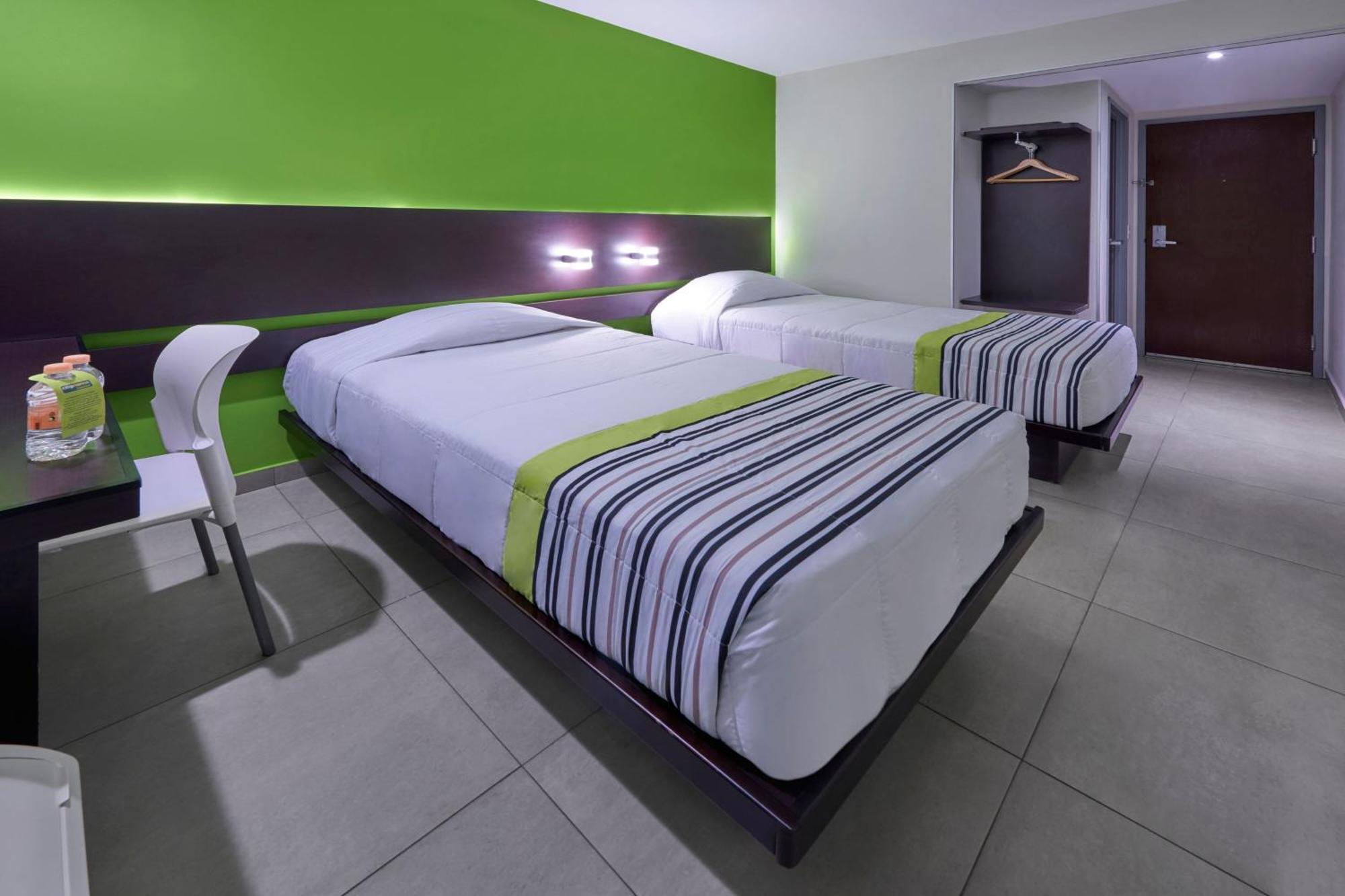 Express Junior By Marriott Hotel Cancún
