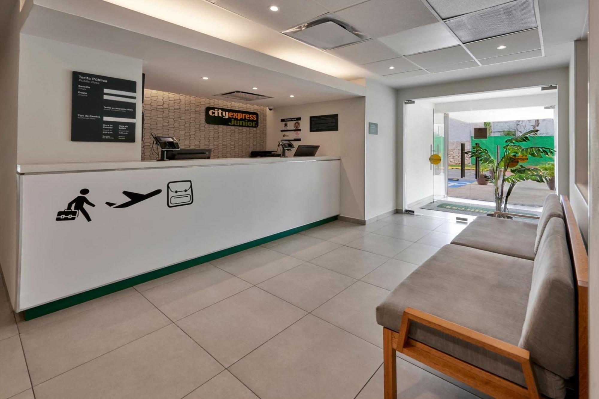 Express Junior By Marriott Cancún