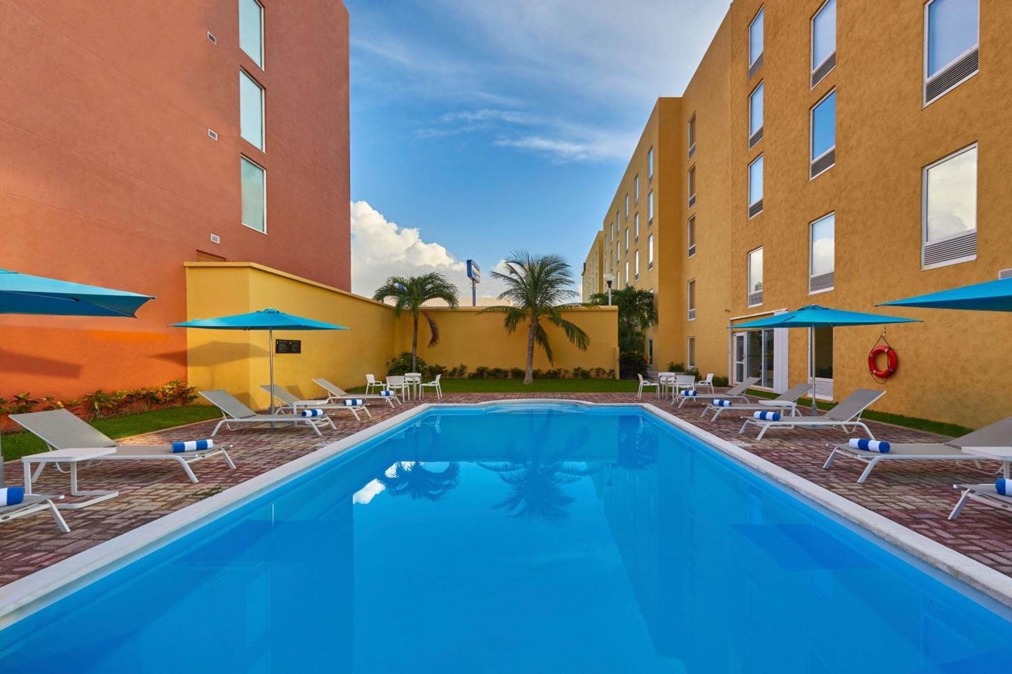 Express Junior By Marriott Cancún
