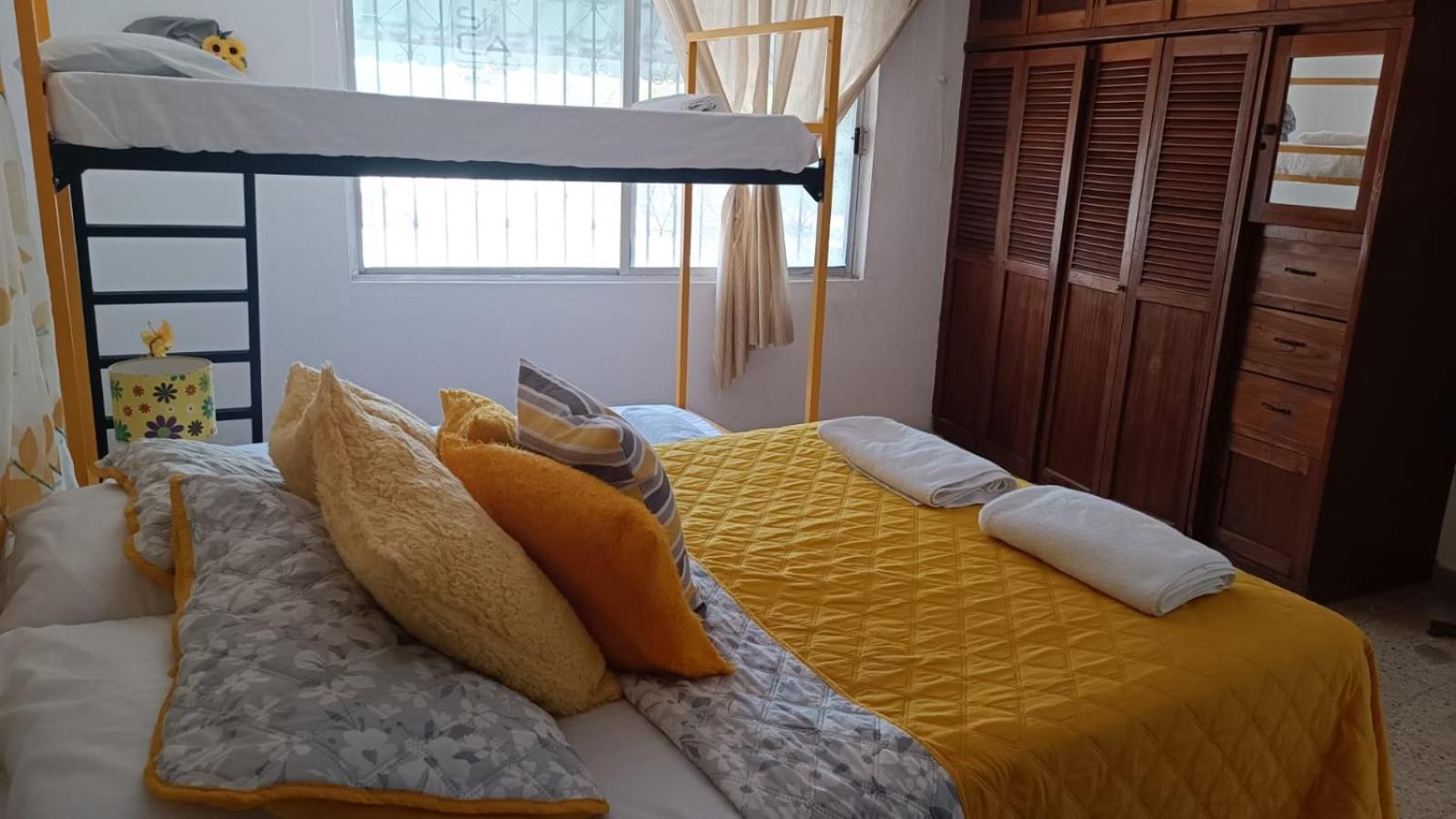 Casa De Renta Erizo 8, Cancún. Mercado 28 *