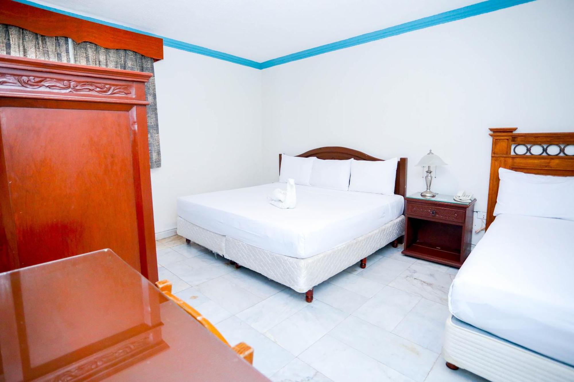 Avenida Hotel 3*