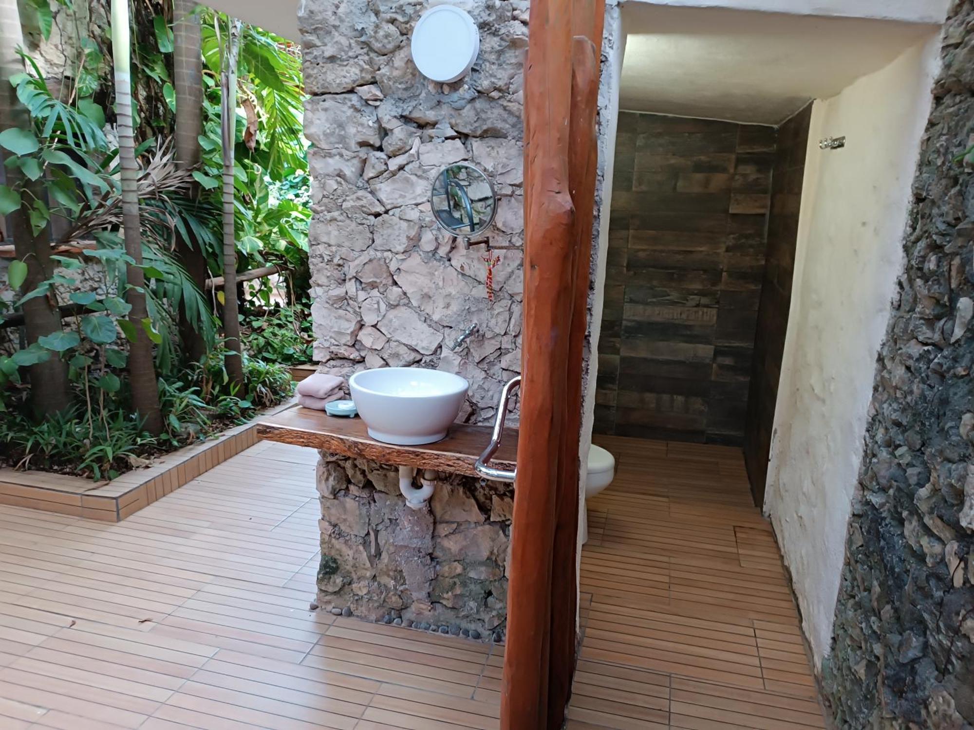 Casa De La Selva A 15 Min Aeropuerto Habitación en casa particular *