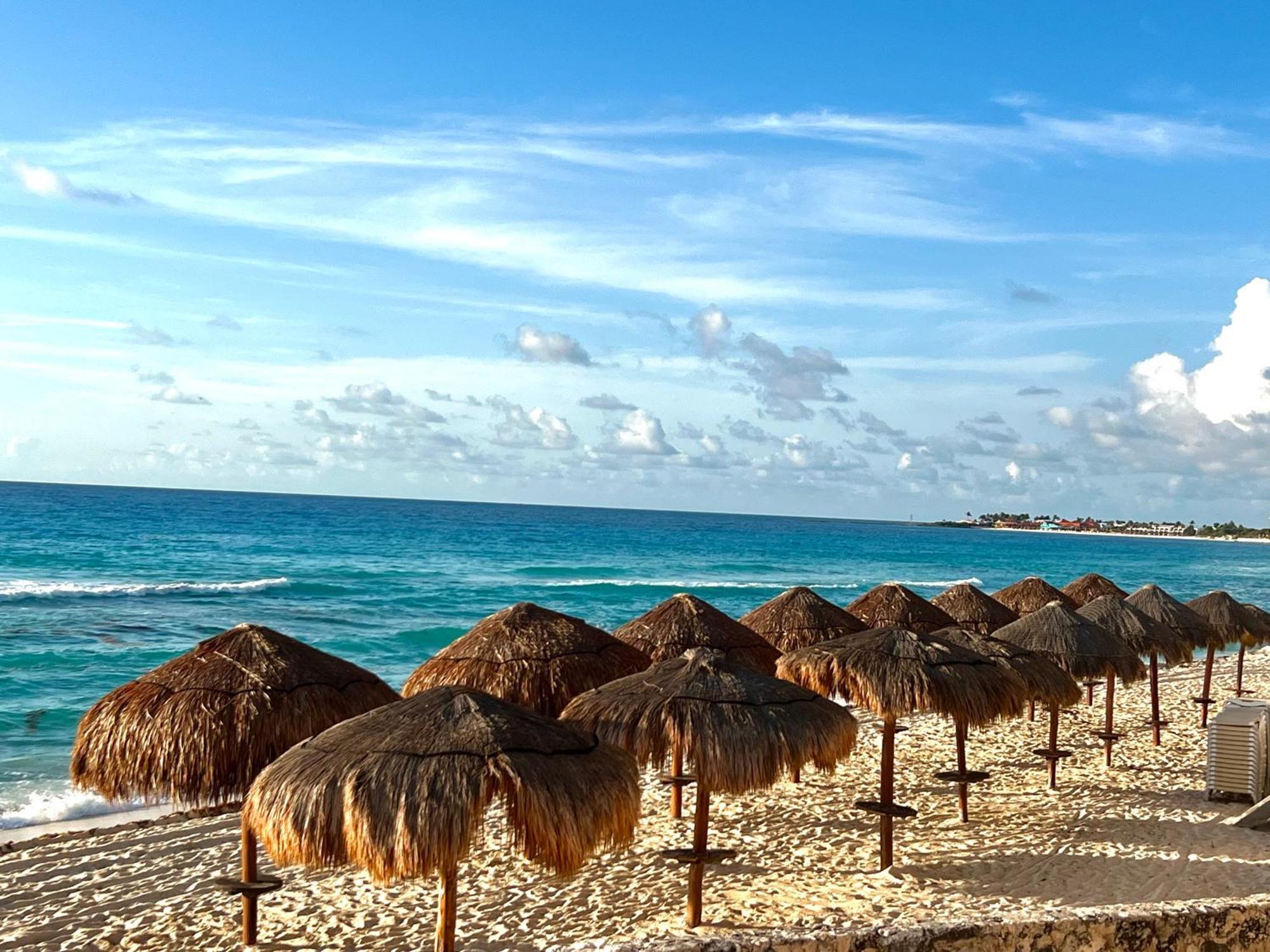 Solymar Studio Apt Beachfront With Sunset Views Cancun
