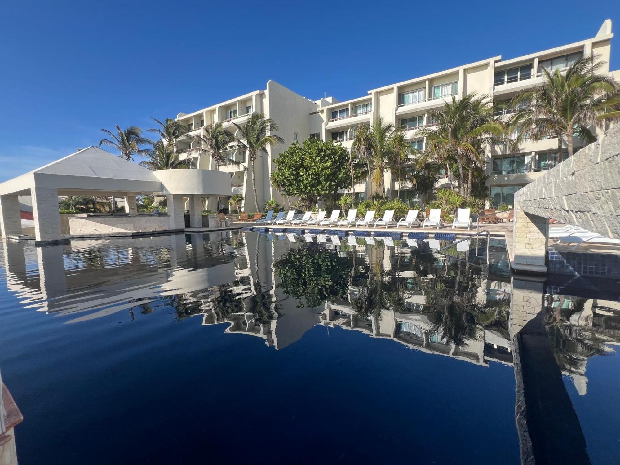 Apartment Solymar Studio Apt Beachfront With Sunset Views Cancun