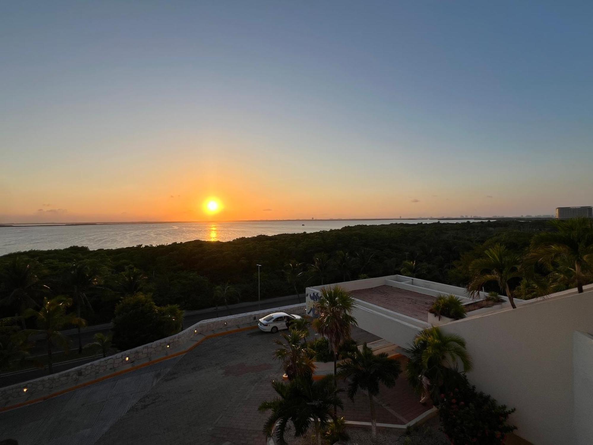 Solymar Studio Apt Beachfront With Sunset Views Apartment Cancun