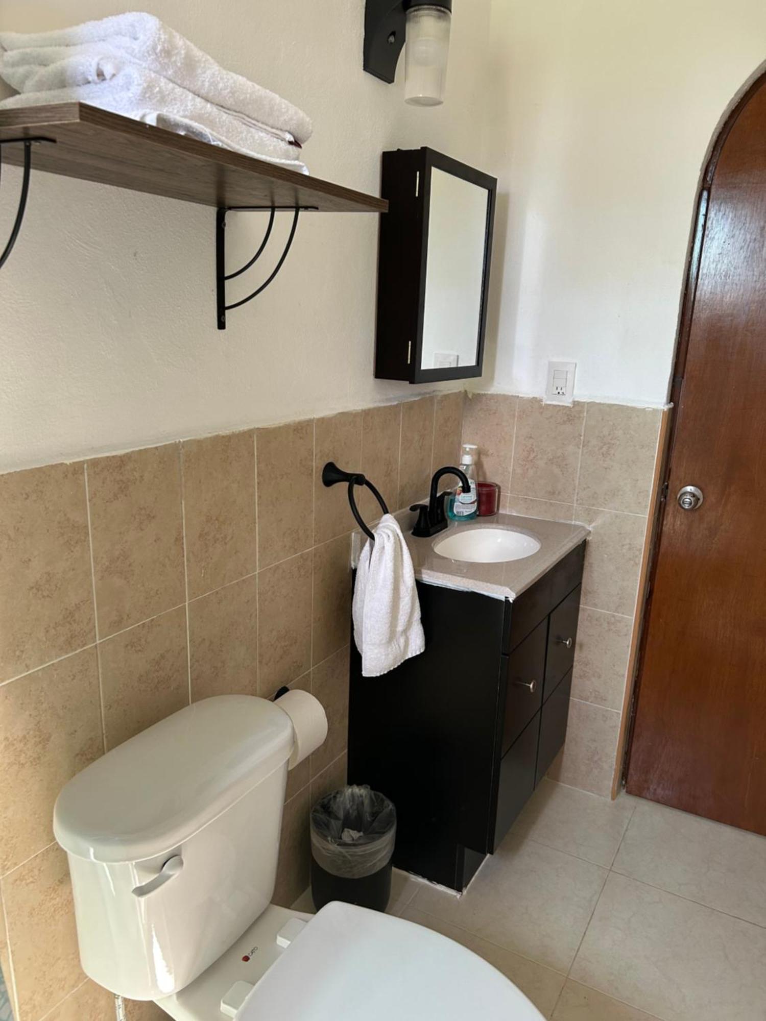 Habitación en casa particular Estudio Con Bano Privado Tres Personas En Puerto