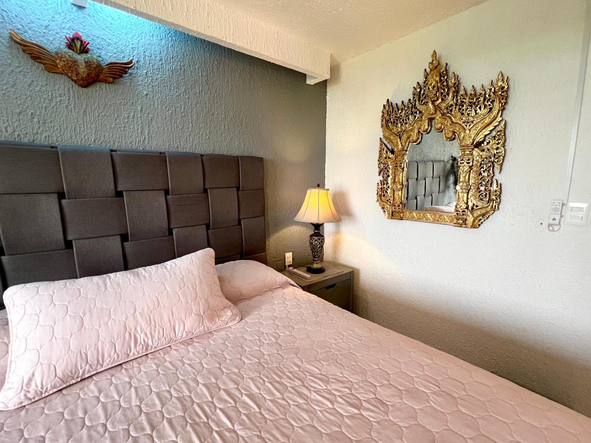 Solymar Studio Apt Beachfront With Sunset Views *