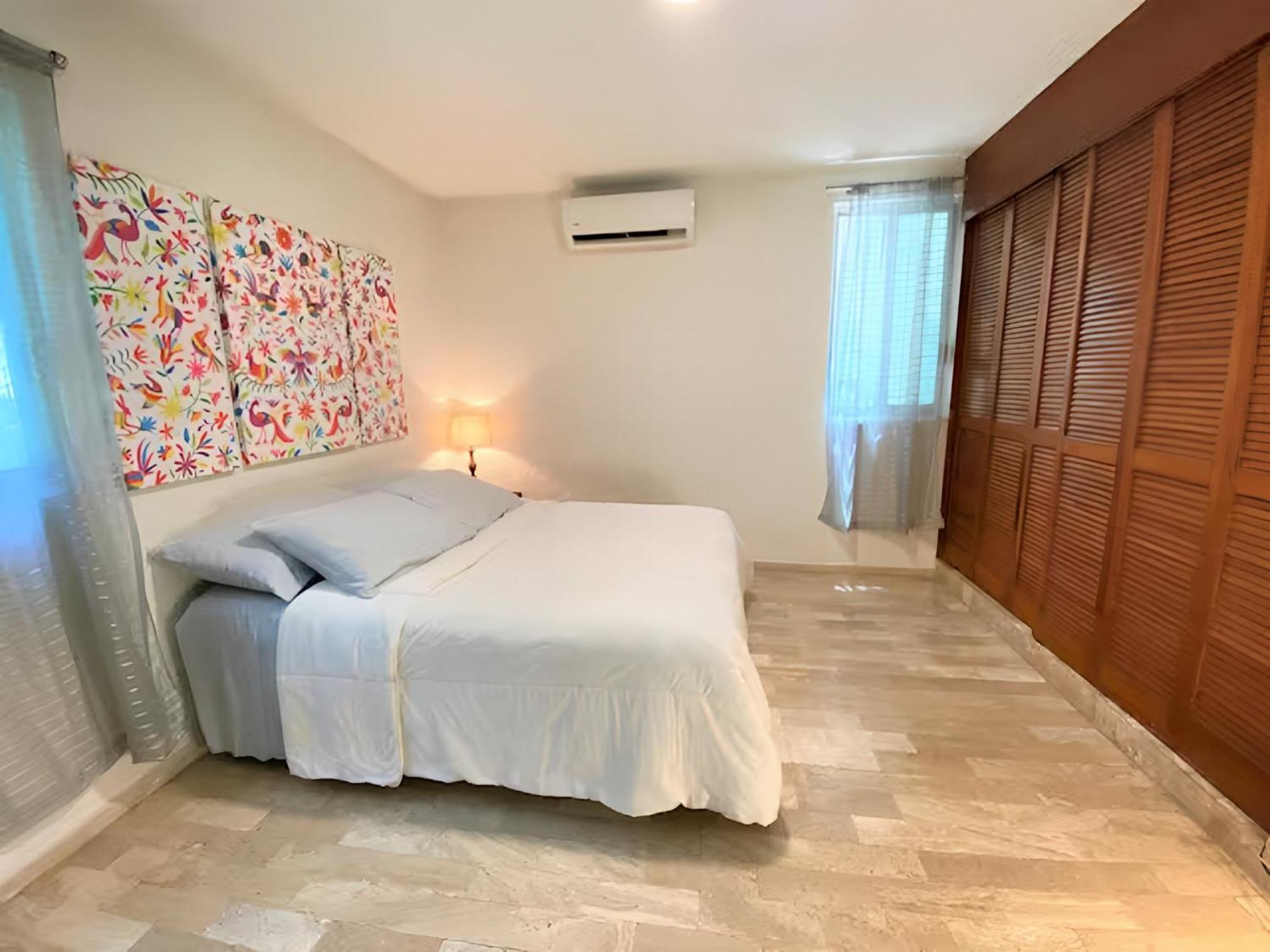 Dentro De Un Departamento Muy Bien Ubicado * Cancún