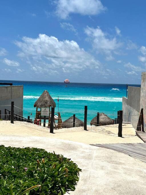 Villa Beachside House In Zone With Bbq And Luxury Amenities Cancún