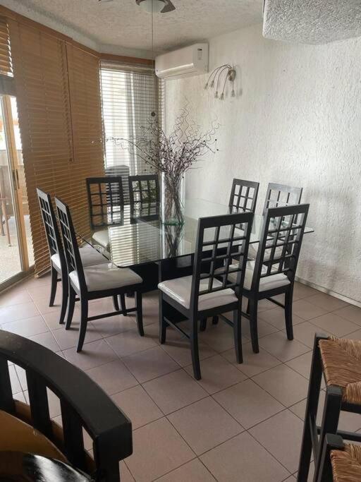 Villa Beachside House In Zone With Bbq And Luxury Amenities Cancún