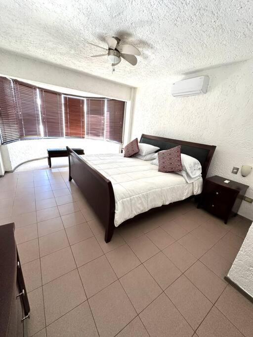 Beachside House In Zone With Bbq And Luxury Amenities *