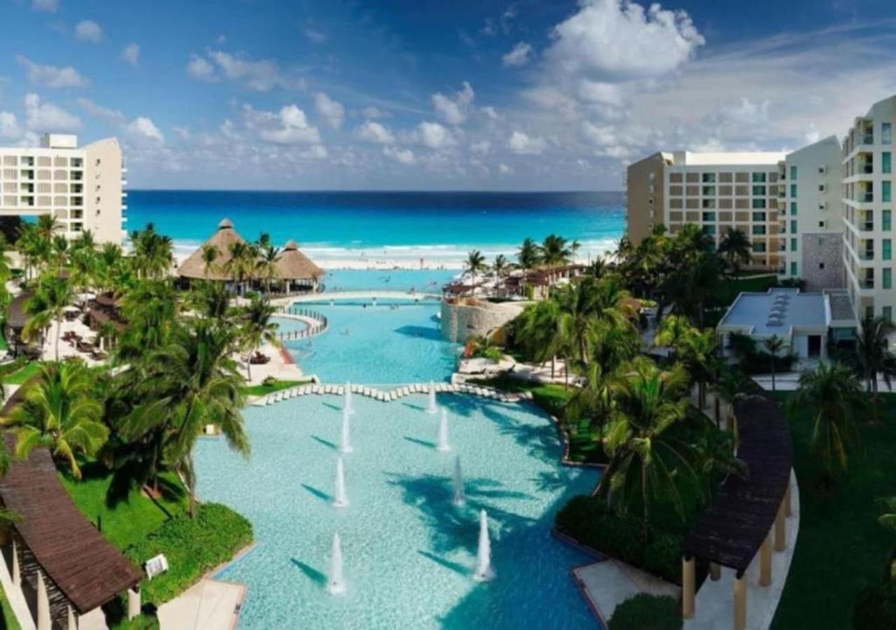 Сasa de vacaciones Enjoy The White In A 1bd Vacation Onsite Infinity Pool, Spa, And Mini Golf