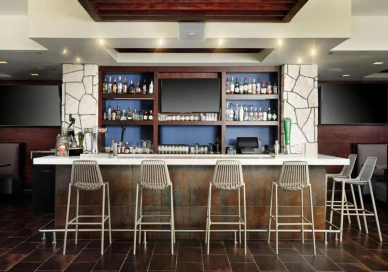 Enjoy The White In A 1bd Vacation Onsite Infinity Pool, Spa, And Mini Golf Сasa de vacaciones *