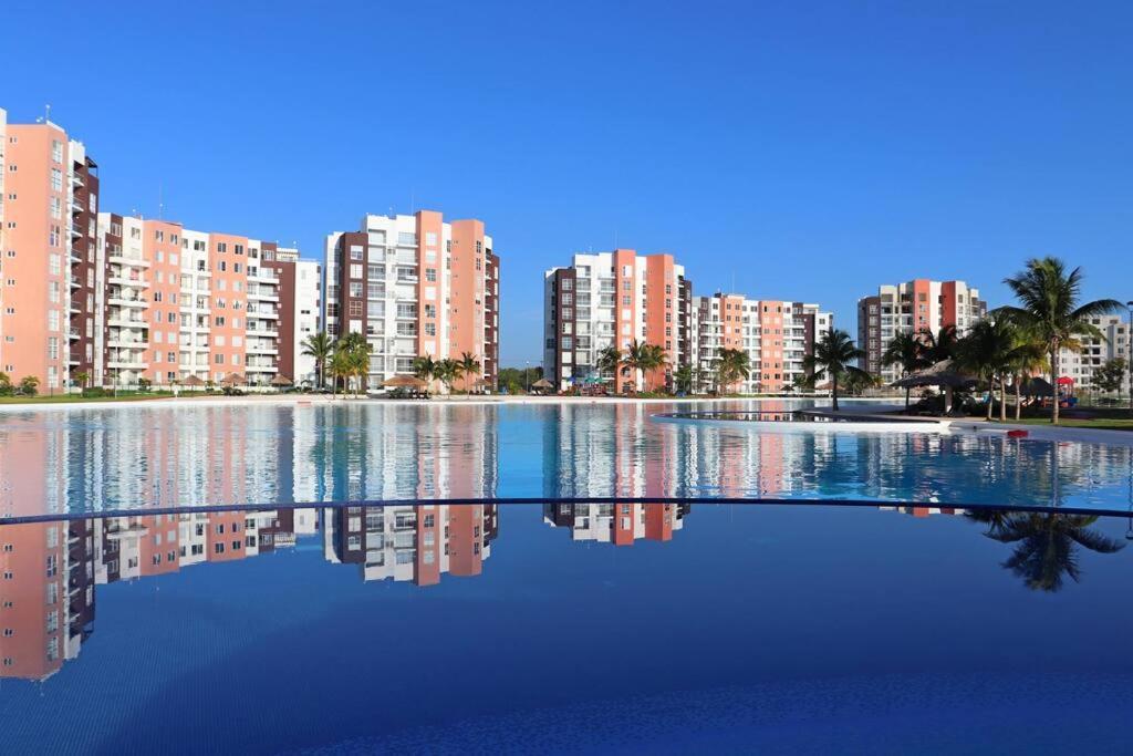 View And Access To The Lagoon~kg Sz Bed, A/c, Wifi *