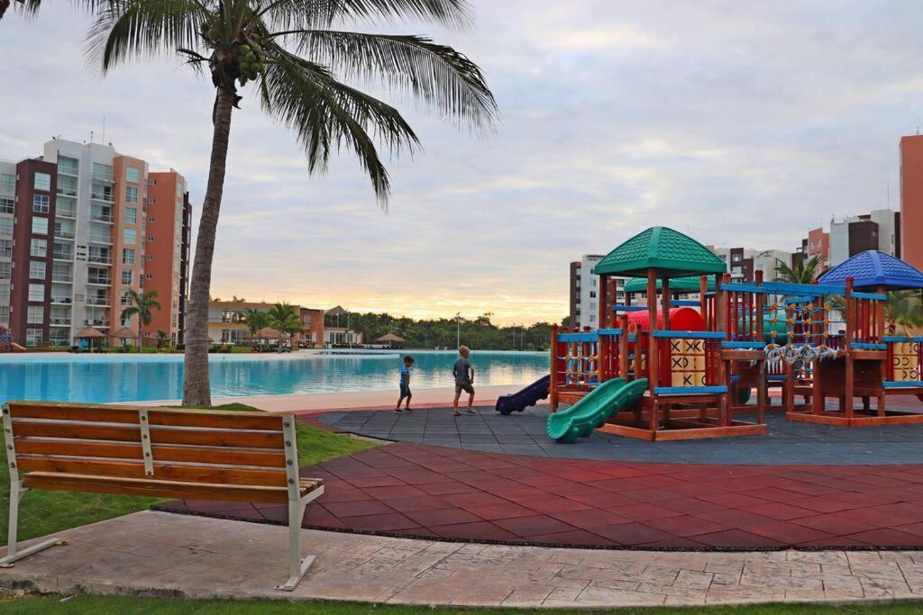 View And Access To The Lagoon~kg Sz Bed, A/c, Wifi