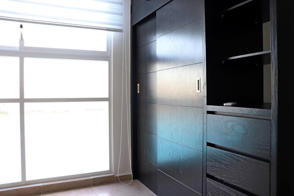 View And Access To The Lagoon~kg Sz Bed, A/c, Wifi Apartamento